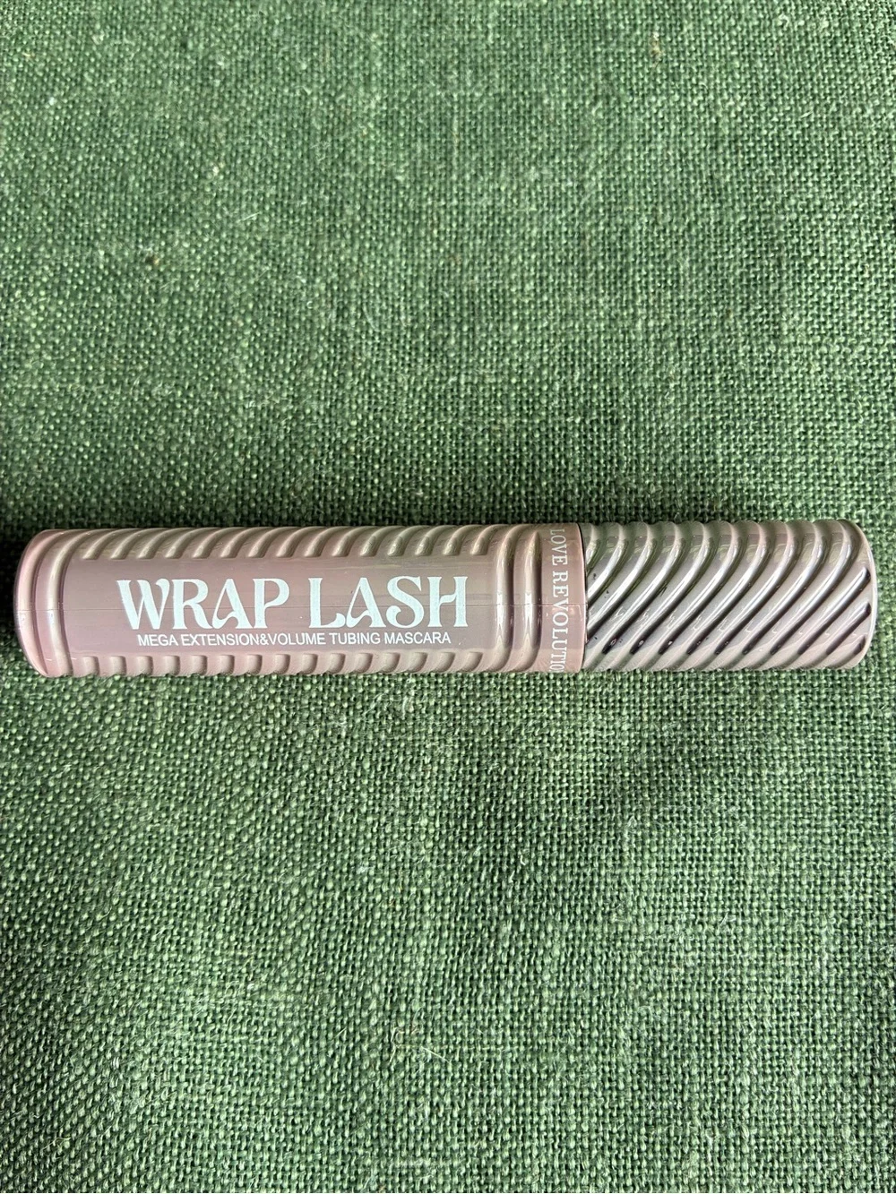 Love Revolution Wrap Lash Mega Extension & Volume Tubing Mascara
